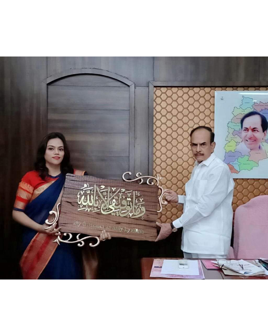 Riddhi Siddhi Art Creations - Layered Green & White Modern Nameplate